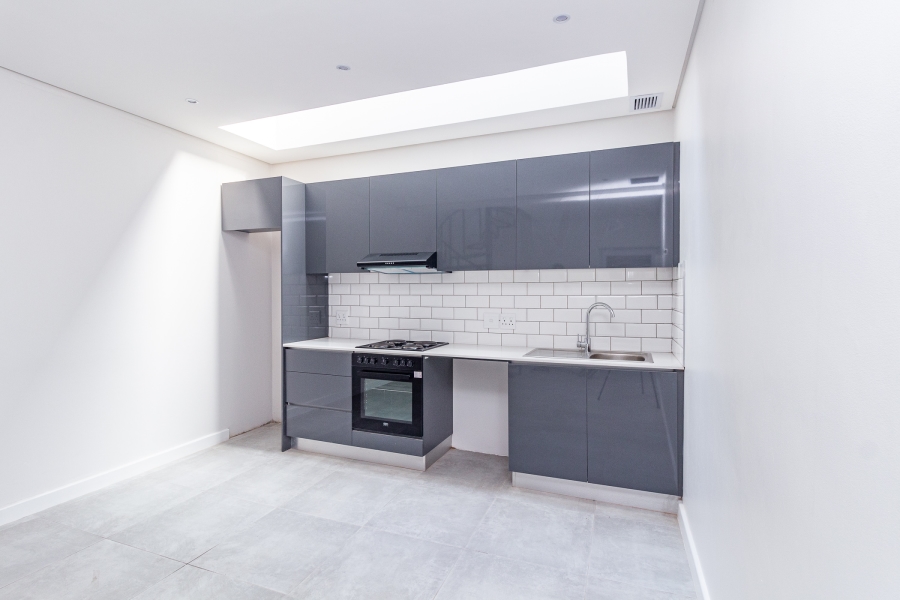 To Let 1 Bedroom Property for Rent in Sea Point Western Cape